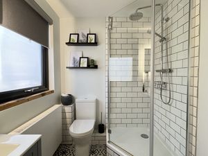 Photo 16- click for photo gallery